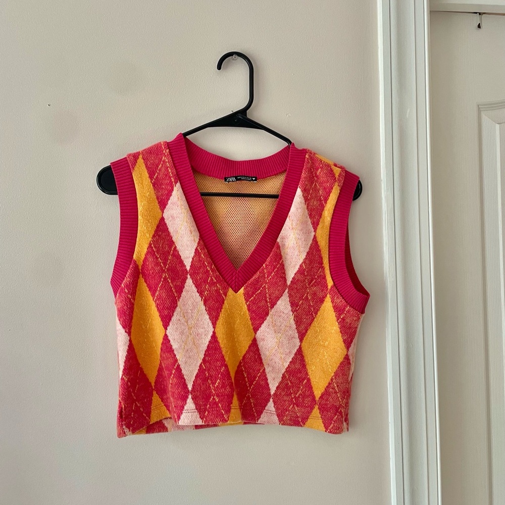 cropped sweater vest